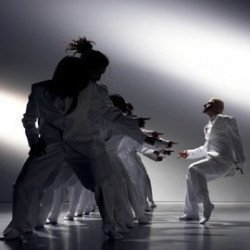 Hofesh Shechter- Sun Hofesh Shechter- Sun