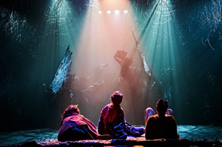 Critically Acclaimed THE OCEAN AT THE END OF THE LANE Returns To London's West End