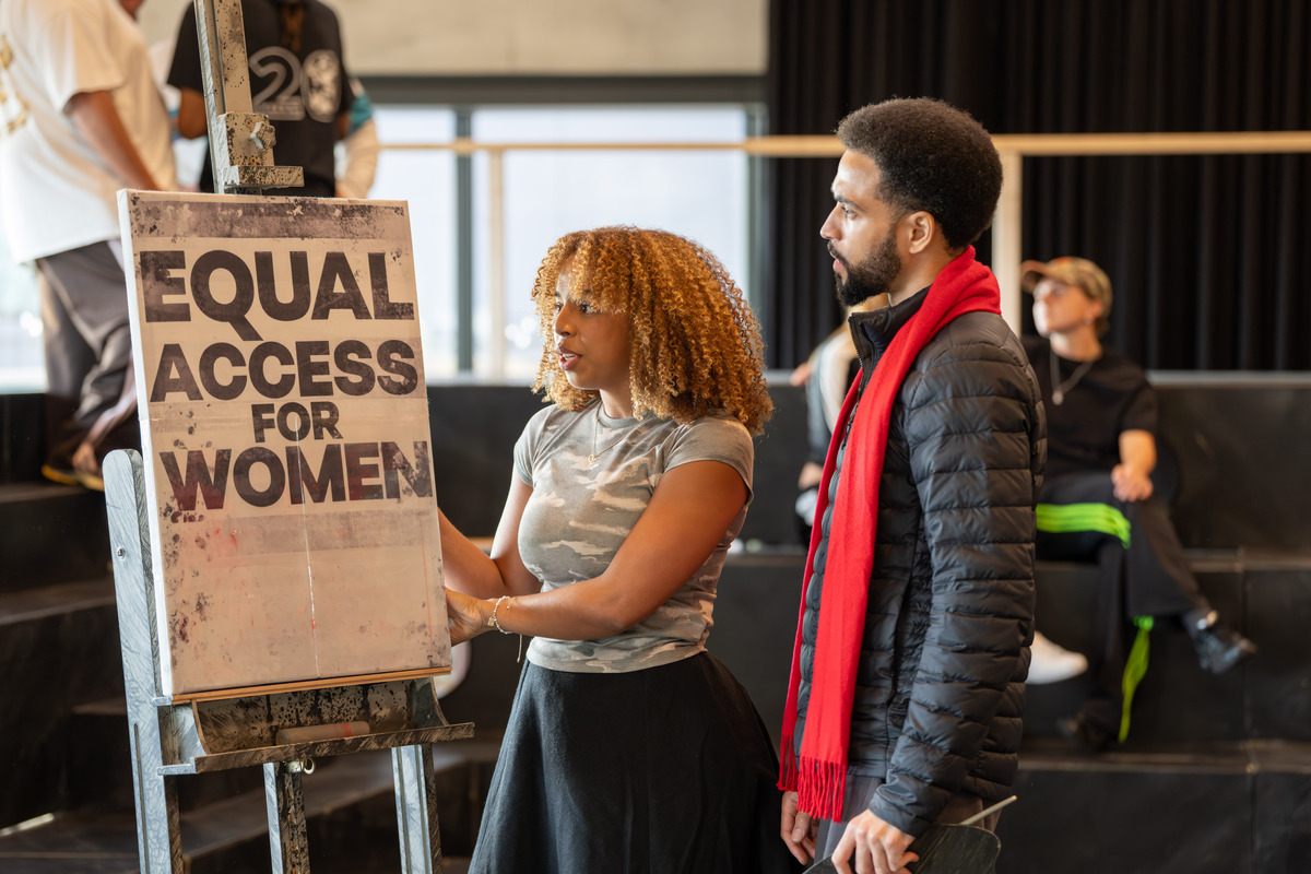 Rehearsal images released for SYLVIA