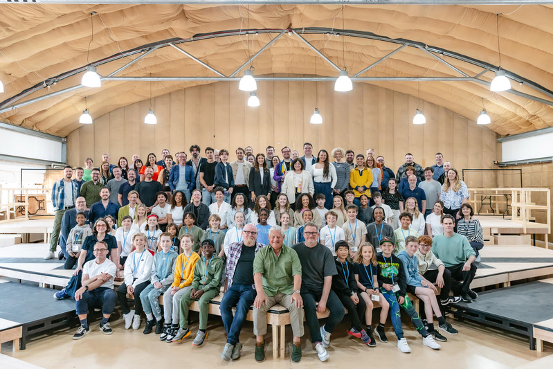 oliver west end cast