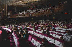 Social Distancing at the London Palladium - © Andy Paradise/Paradise Photo