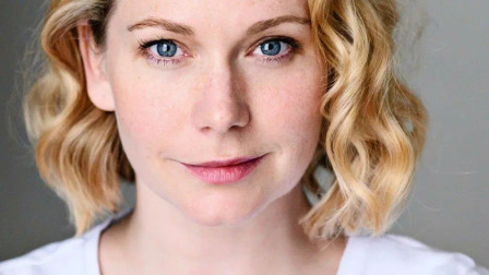 Interview with Emma Williams on SCISSORHANDZ at Southwark Playhouse Elephant