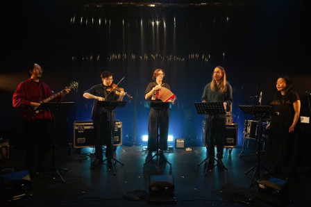 Review: CONTAINER at New Diorama Theatre