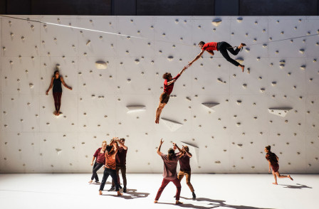Review: Chaillot – Théâtre national de la Danse / Rachid Ouramdane CORPS EXTRÊMES
