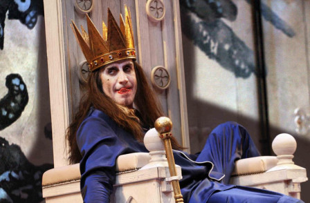 Review: EXIT THE KING at The National Theatre