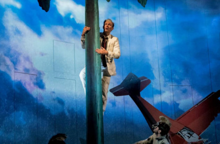 Review PETER GYNT at the National Theatre