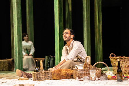 Review: SUMMERFOLK at National Theatre, Olivier