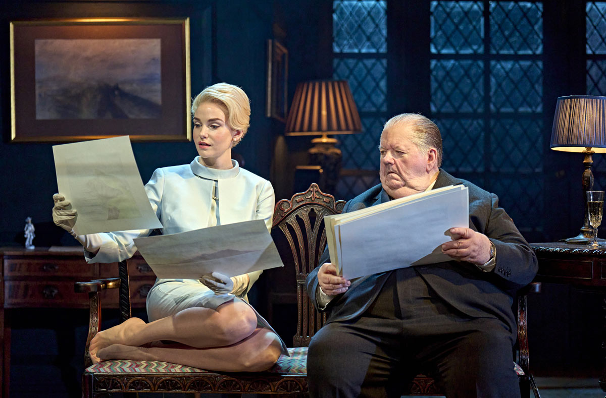 Joanna Vanderham as Tippi Hedren and Ian Mcneice as Alfred Hitchcock. credit Manuel Harlan