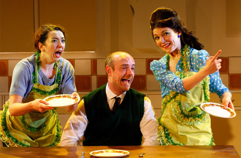 Lizzy Muncey as Mum, Jake Ferretti as Josh, Marie Lawrence as Joan (c) Simon Annand