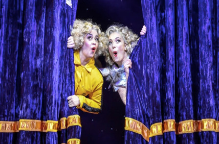 Review: MAGIC GOES WRONG at the Vaudeville Theatre