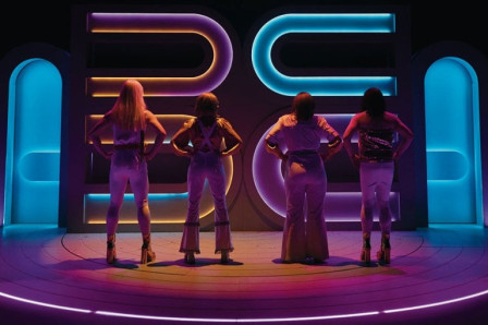 THE WAY OLD FRIENDS DO to transfer to the West End