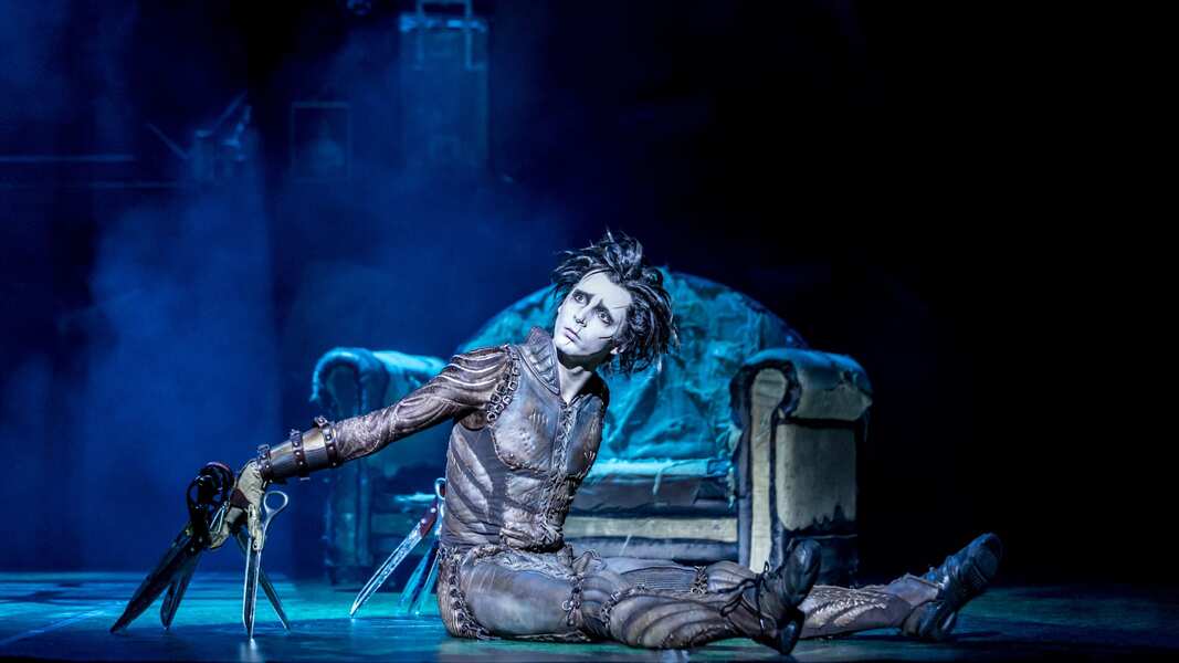 matthew bourne edward scissorhands